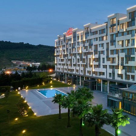 Miracle Istanbul Asia Airport Hotel & Spa Exterior foto Hilton Garden Inn Skopje