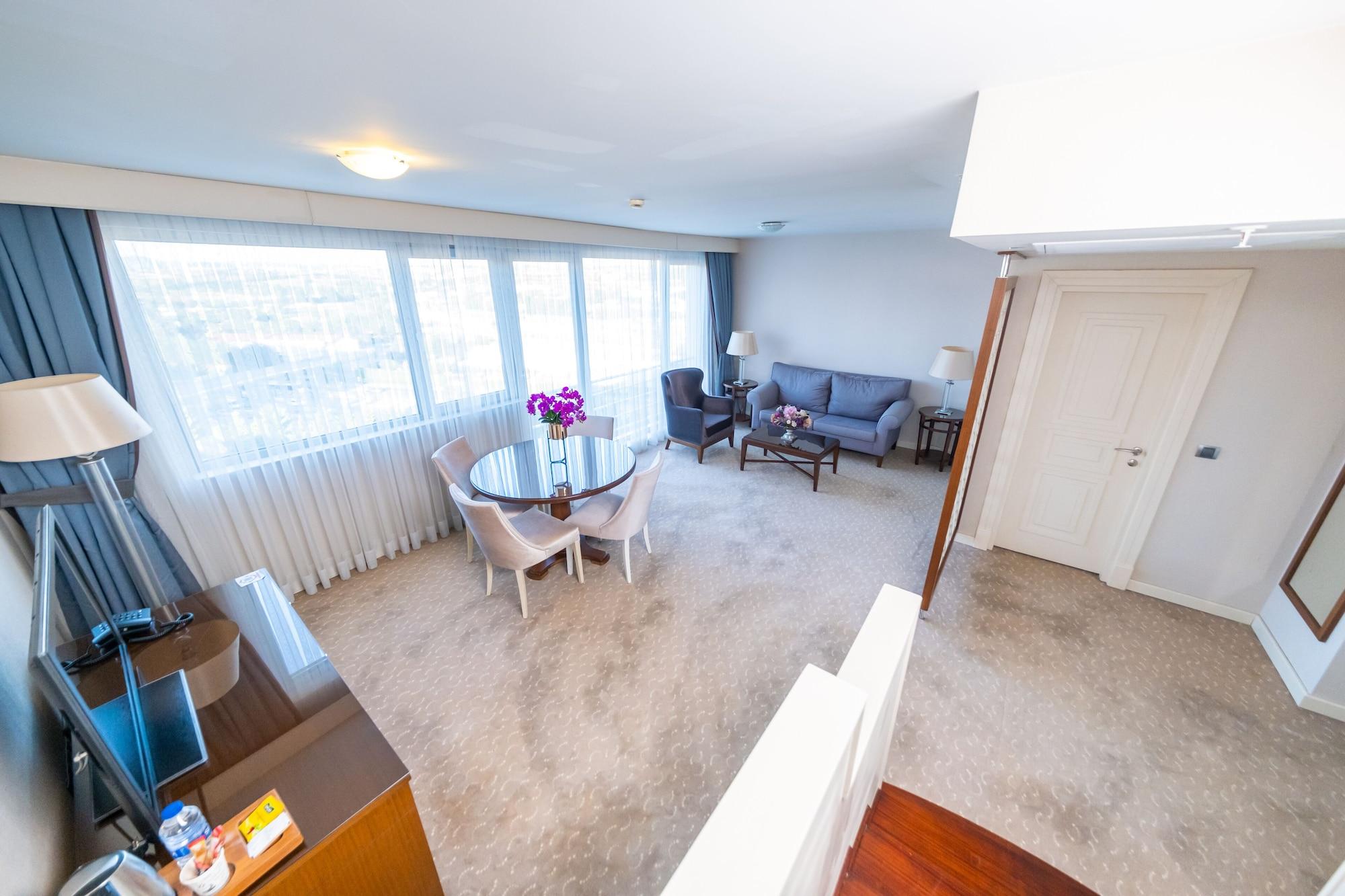 Miracle Istanbul Asia Airport Hotel & Spa Exterior foto A typical apartment at the complex