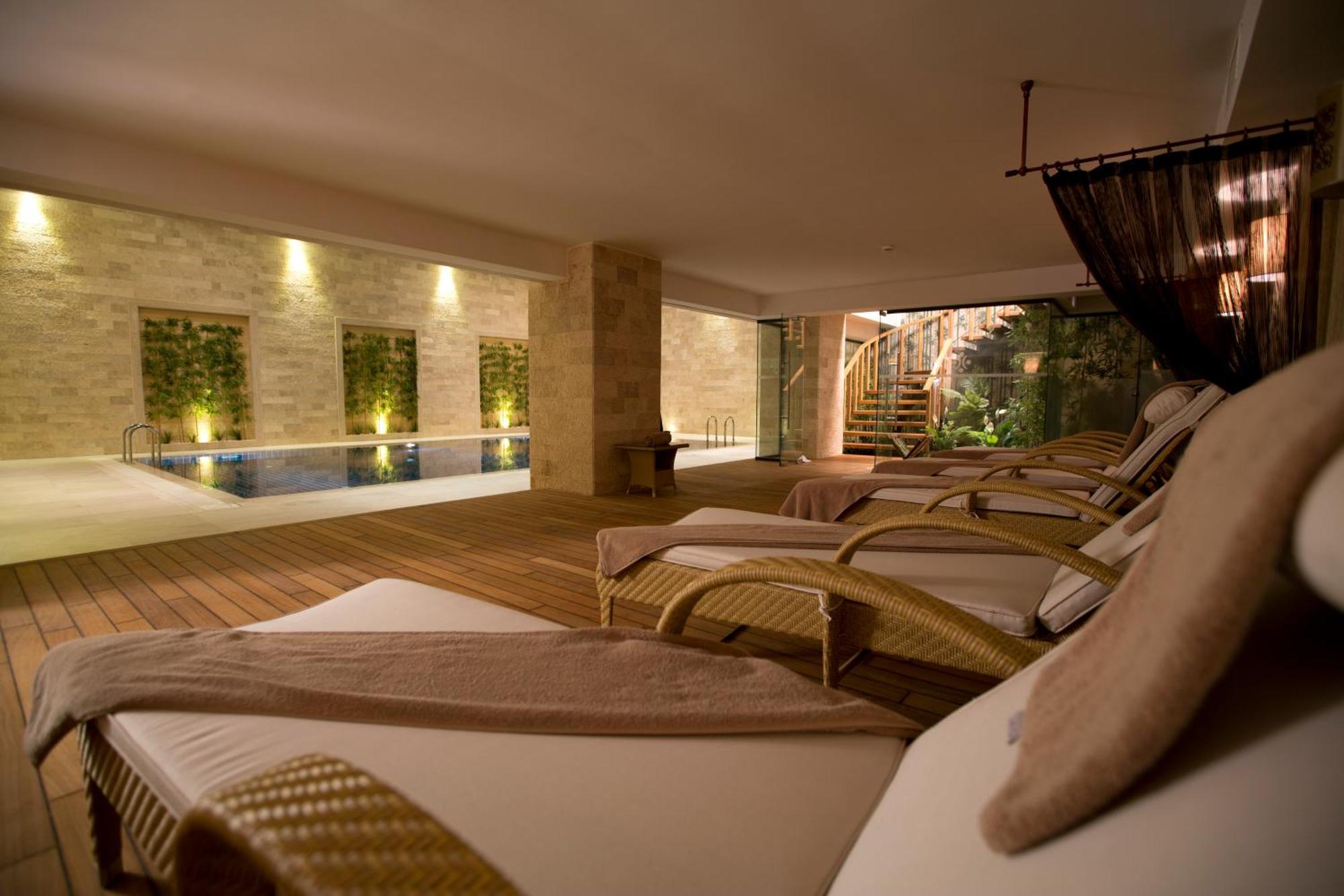 Miracle Istanbul Asia Airport Hotel & Spa Exterior foto Spa at the Four Seasons Hotel, Istanbul