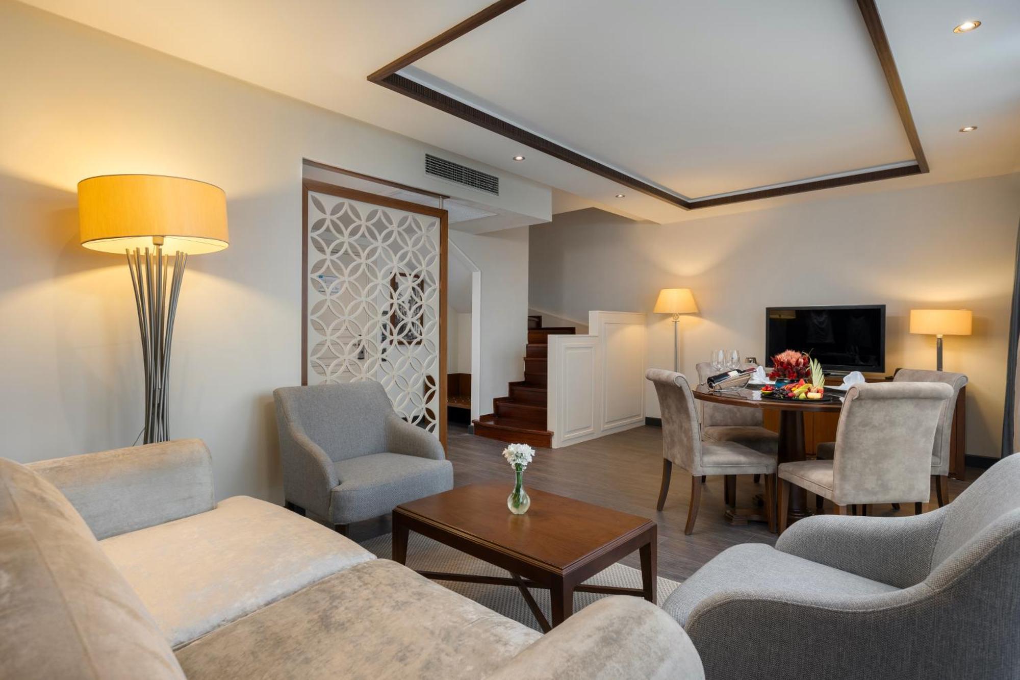 Miracle Istanbul Asia Airport Hotel & Spa Exterior foto
