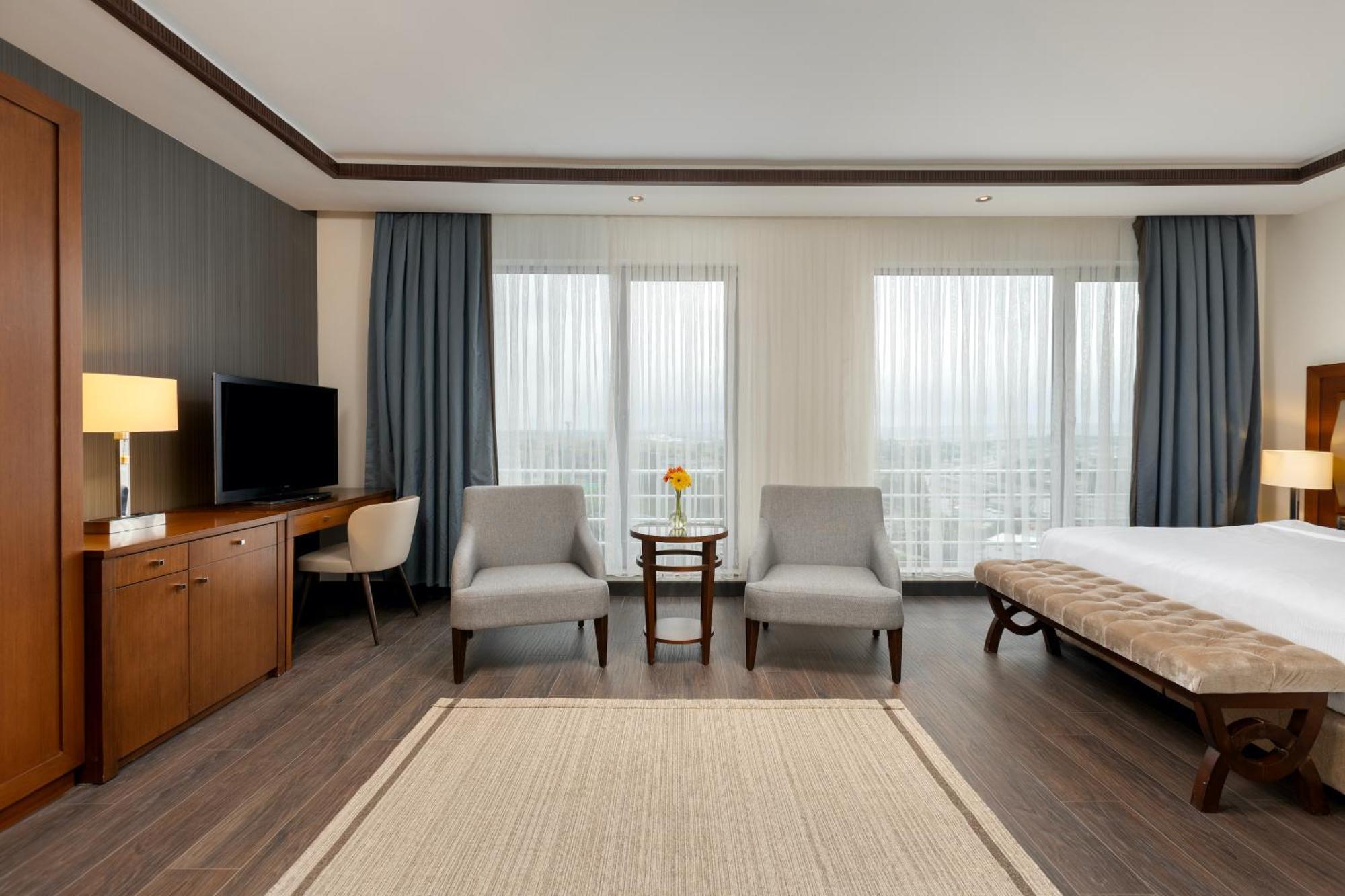 Miracle Istanbul Asia Airport Hotel & Spa Exterior foto A room at the hotel