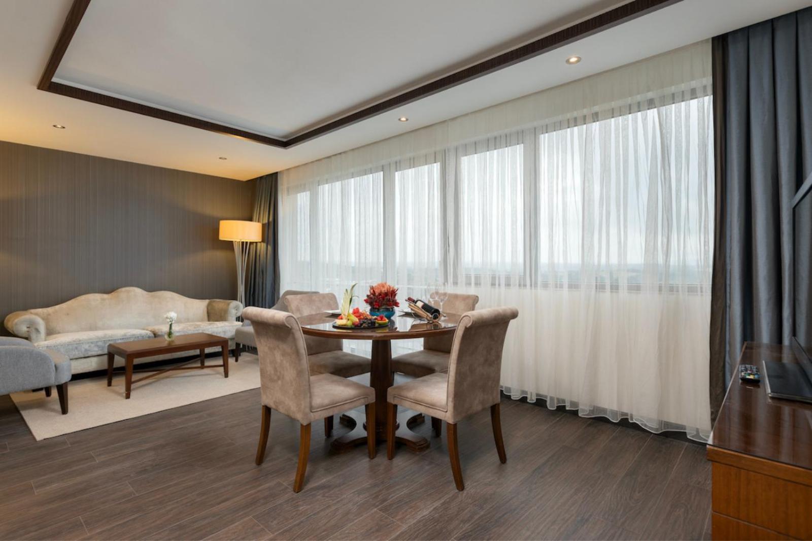 Miracle Istanbul Asia Airport Hotel & Spa Exterior foto A suite at the hotel